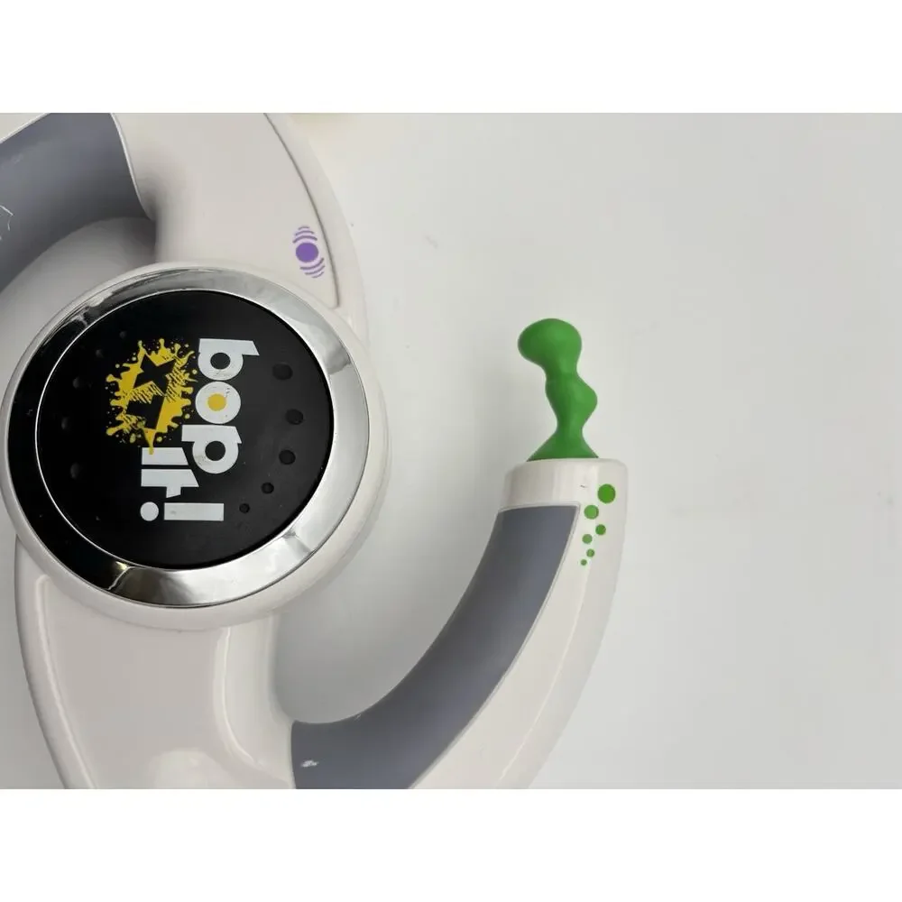Bop It XT White Electronic Handheld Game -Very Good Condition. Tested. Works.